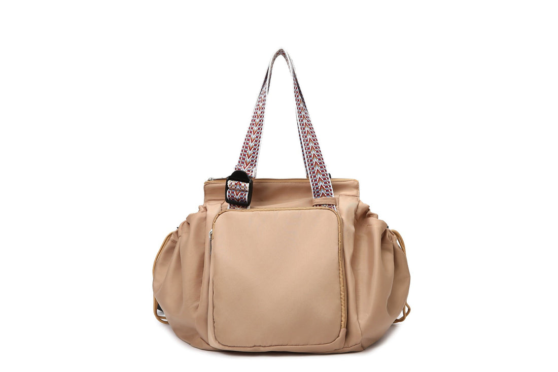 Drawstring buckle closure detail